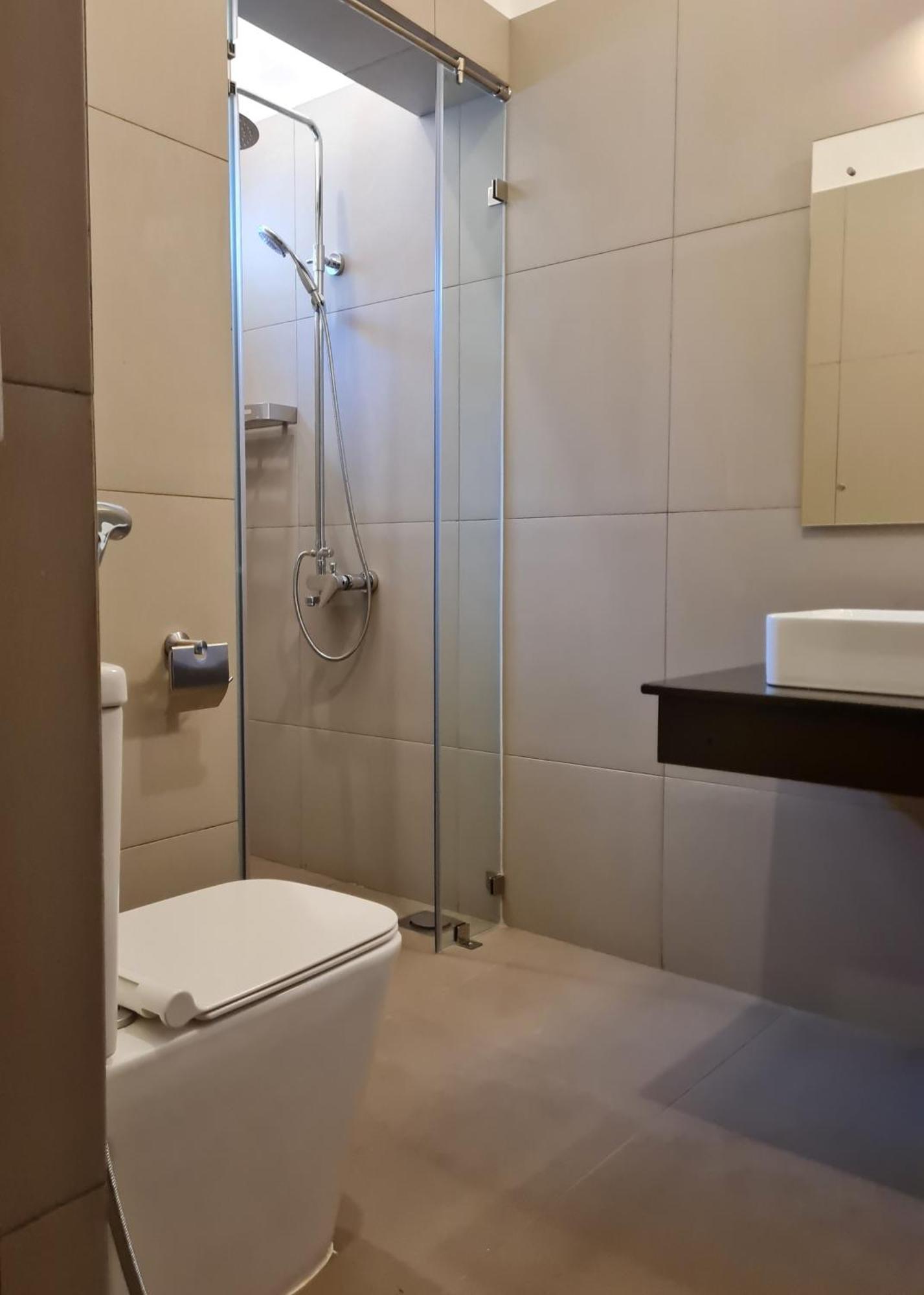 City Oasis 66 Негомбо Екстериор снимка