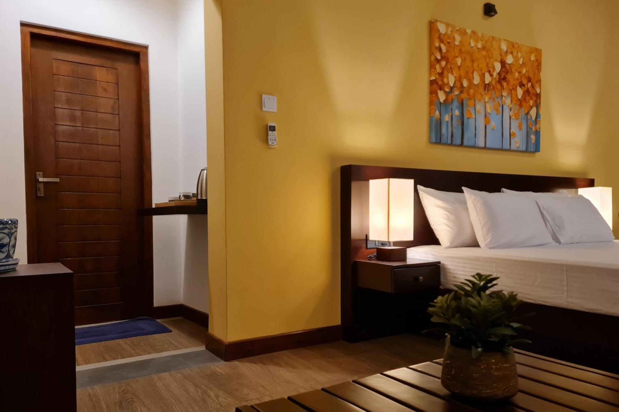 City Oasis 66 Негомбо Екстериор снимка